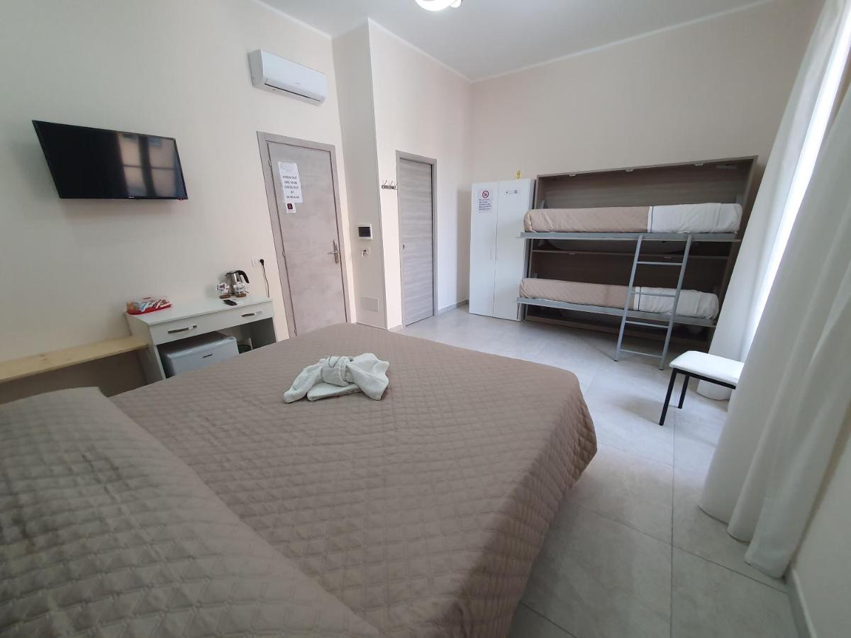Nazionale Dream 2 Hotel Napoli Bagian luar foto
